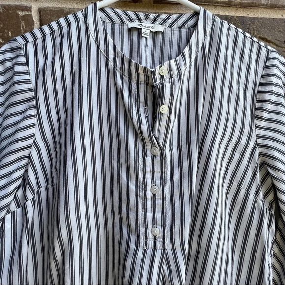 Madewell Striped Flare-Sleeve Shirt, size Small - Picture 4 of 7